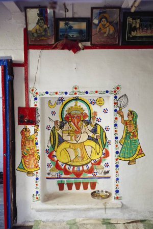 Téléchargez les photos : Peinture murale de Dieu Ganesh ganpati ; udaipur ; rajasthan ; Inde - en image libre de droit