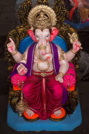 Téléchargez les photos : Idoles du Seigneur Ganesha conservées pour la vente, Pune, Maharashtra, Inde, Asie - en image libre de droit