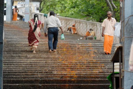 Téléchargez les photos : Étapes menant au temple Subrahmanya, Tirutani, Tamil Nadu, Inde - en image libre de droit