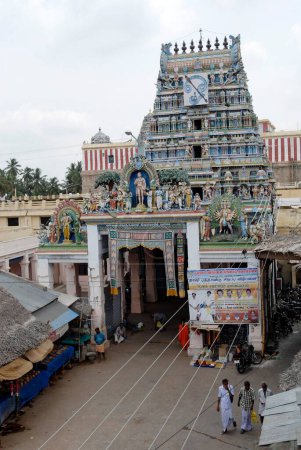 Téléchargez les photos : Tour Vue du temple Swami Swaminatha ; Swamimalai ; Tamil Nadu ; Inde - en image libre de droit