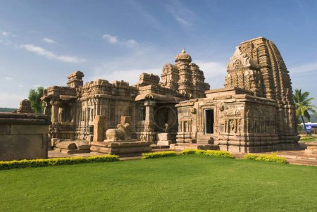 Foto de Patrimonio de la Humanidad por la UNESCO; templo de Mallikarjuna y templo de Kadashiddisvara 740 d.C. construido por la reina Trilokya Mahadevi en Pattadakal; Karnataka; India - Imagen libre de derechos
