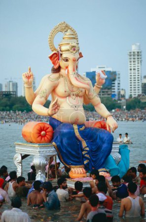 Foto de Ganesh ganpati Festival Elefante cabeza Señor inmersión, Bombay Mumbai, Maharashtra, India - Imagen libre de derechos