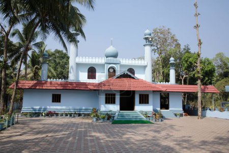Téléchargez les photos : Cheraman Jumma masjid Indias première mosquée construite en 629 après JC ; Cheraman Malik Nagar ; Kodungalloor ; Kerala ; Inde - en image libre de droit