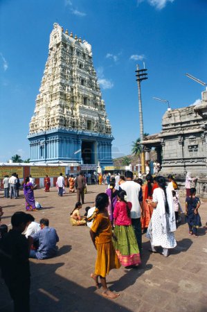 Téléchargez les photos : XIe siècle Temple Varah Narsimha à Simhachalam, Andhra Pradesh, Inde - en image libre de droit