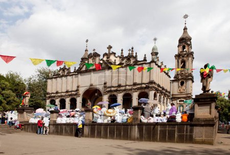 Foto de Catedral de la Santísima Trinidad Kidist Selassie Addis Abeba Etiopía África - Imagen libre de derechos
