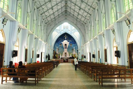 Téléchargez les photos : Notre-Dame de lourdes cathédrale métropolitaine établie en 1887 à Thrissur Trichur, Kerala, Inde - en image libre de droit