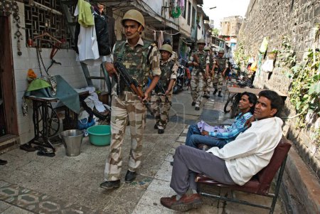 Téléchargez les photos : Force frontalière indo-tibétaine Des commandos de l'ITBF à la prison de Arthur Road à Bombay Mumbai, Maharashtra, Inde 17-avril-2009 - en image libre de droit