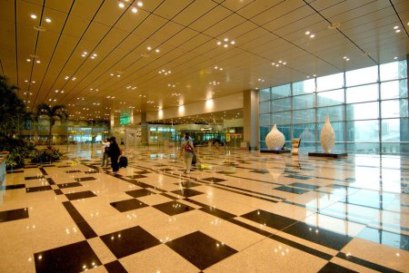Téléchargez les photos : Intérieur du terminal de l'aéroport, Singapour - en image libre de droit