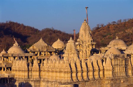 Téléchargez les photos : Temples de Ranakpur Jain, Ranakpur, Rajasthan, Inde - en image libre de droit