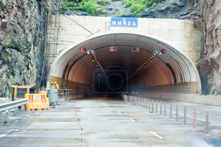 Foto de East Freeway tunnel chembur mumbai Maharashtra India Asia - Imagen libre de derechos
