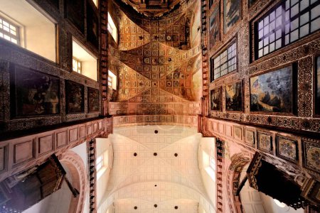 Foto de Dentro de la Iglesia de San Francisco de Asís en 1521 dC; Antiguo Goa; Velha Goa; India - Imagen libre de derechos