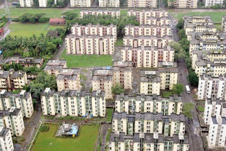 Téléchargez les photos : Vue aérienne de la colonie d'état-major du gouvernement central à Antop Hill dans la partie centrale de Bombay Mumbai, Maharashtra, Inde - en image libre de droit