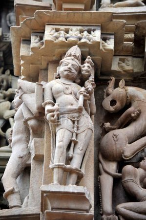 Téléchargez les photos : Dieu de la mort Yama dev au temple Kandariya Madhya Pradesh Inde Asie - en image libre de droit