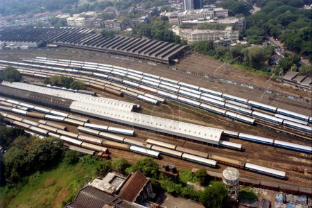 Luftaufnahme von Eisenbahngleisen in Bombay Central, Bombay Mumbai, Maharashtra, Indien 