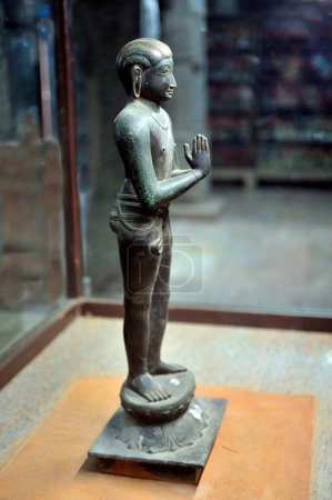 Foto de Estatua de bronce de la dinastía hombre chola en meenakshi templo madurai tamilnadu india Asia - Imagen libre de derechos