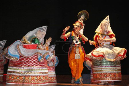Téléchargez les photos : Manipuri danse folklorique raslila, Manipur, Inde - en image libre de droit