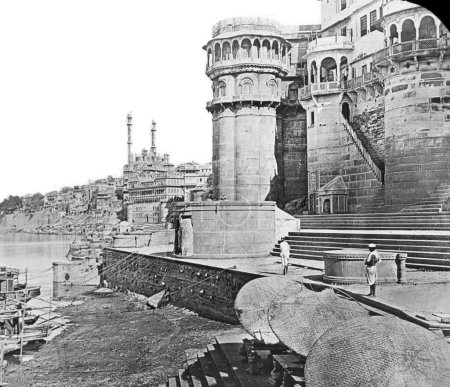 Foto de Vieja diapositiva de la linterna vintage de la mezquita de alamgir, Varanasi, uttar pradesh, India, Asia - Imagen libre de derechos