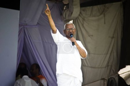 Téléchargez les photos : Anna Hazare grève de la faim rapide au sol Ramlila nouveau delhi Inde Asie - en image libre de droit
