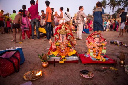 Foto de Señor Ganesha ídolos, Ganesh Chaturthi, Ganapati Festival, Juhu playa, Bombay, Mumbai, Maharashtra, India - Imagen libre de derechos