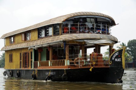 Foto de Casa barco en remansos de kottayam a alappuzha, kerala, India, Asia - Imagen libre de derechos
