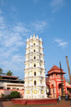 Foto de Torre en mahalasa templo en ponda, Goa, India - Imagen libre de derechos