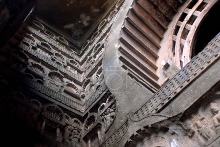 Buddhistische Karla-Höhlen beste Beispiele für alte Felshöhlen, die im 3. 2. Jahrhundert v. Chr. von buddhistischen Mönchen, Karla, Maharashtra, Indien, erbaut wurden