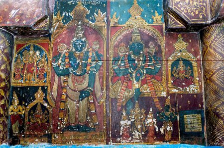 Téléchargez les photos : Peintures murales du XVIIe siècle sur le mur à Varadaraja Perumal Vishnu temple à Kanchipuram ; Tamil Nadu ; Inde - en image libre de droit