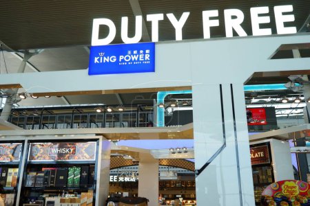 Téléchargez les photos : Boutique hors taxes, Aéroport international de Phuket, Thaïlande, Asie - en image libre de droit