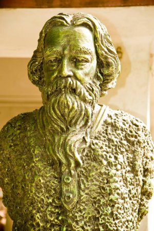 escultura de rabindranath tagore, kabir chaura, varanasi, uttar pradesh, Asia, India