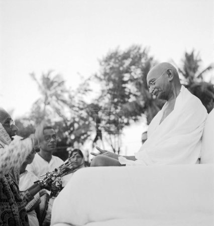Photo for Mahatma Gandhi during prayer at Mumbai, Maharashtra, India, September 1944 - Royalty Free Image