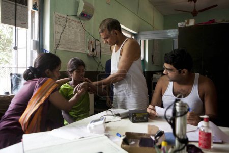 Foto de Dr. Prakash Amte, paciente de control, maharashtra, India, Asia - Imagen libre de derechos