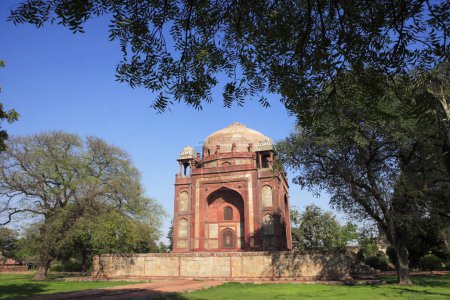 Photo for Barber's tomb in Humayun's tomb complex built in 1570 made from red sandstone and white marble first garden-tomb on Indian subcontinent persian influence in mughal architecture , Delhi, India UNESCO World Heritage Site - Royalty Free Image