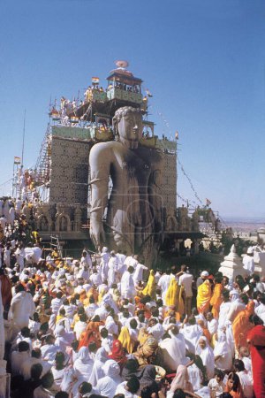 Foto de Estatua de Bahubali gomateshwara, shravanabelagola, Karnataka, india, asia - Imagen libre de derechos