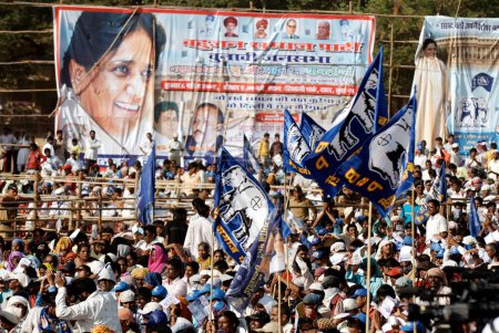 Téléchargez les photos : Les partisans du parti Bahujan Samaj Rassemblement pour la campagne électorale parlementaire du BSP, Bombay Mumbai, Maharashtra, Inde - en image libre de droit