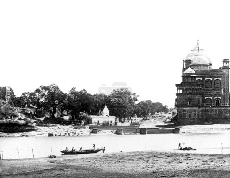 Photo for Old vintage lantern slide of yamuna river, taj mahal, Agra, uttar pradesh, India, Asia - Royalty Free Image