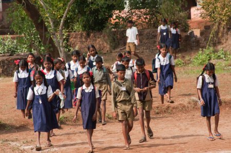 Foto de Estudiantes de la escuela de pueblo en Maharashtra, India - Imagen libre de derechos