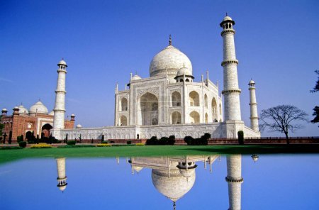 7 Th Wonder of The World , Taj Mahal , Agra , Uttar Pradesh , india
