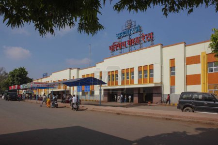 Téléchargez les photos : Jabalpur Railway Junction, Madhya Pradesh, Inde, Asie - en image libre de droit