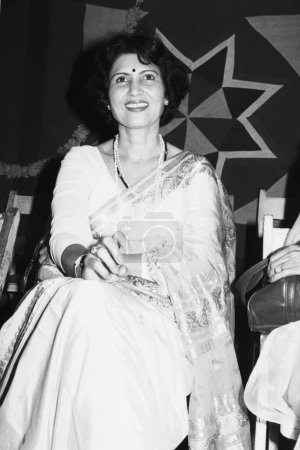 Téléchargez les photos : Vieux millésime indien années 1980 noir et blanc bollywood cinéma hindi film actrice, Inde, Shashikala Saigal, Shashikala, actrice de cinéma indienne, actrice de télévision indienne - en image libre de droit