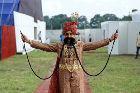 Téléchargez les photos : Moustache la plus longue du monde, Ramsing Chauhan, Jaipur, Rajasthan, Inde - en image libre de droit