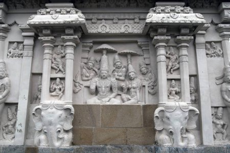 Temple Kailasanatha construit par le roi Pallava Narasimhavarman et son fils Mahendra huit siècle à Kanchipuram près de Chennai ; Tamil Nadu ; Inde