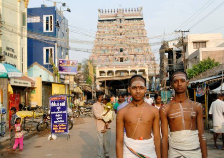 Foto de Dikshitar, los sacerdotes del templo que residen en Thillai y administran el templo Chidambaram Nataraja, Chidambaram, Tamil Nadu, India - Imagen libre de derechos