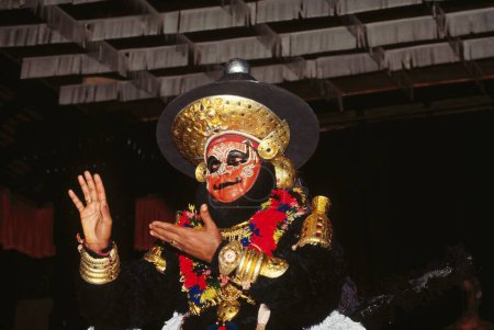 Téléchargez les photos : Koodiyattam danse folklorique, kerala, Inde - en image libre de droit