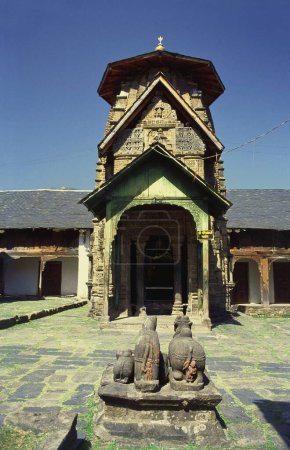 Téléchargez les photos : Temple Gauri Shankar Mahadev dans le complexe du temple de Laxmi Narayan, Chamba, Himachal Pradesh, Inde - en image libre de droit