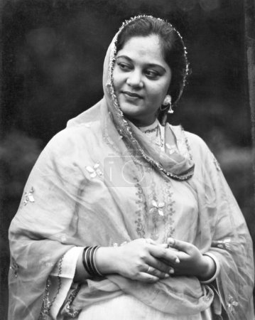 Foto de Retrato de mujer india de Punjab; India 1940 - Imagen libre de derechos