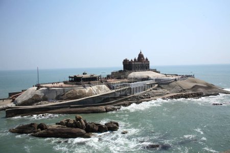Téléchargez les photos : Mémorial Vivekananda Rock ; Kanyakumari ; Tamil Nadu ; Inde - en image libre de droit