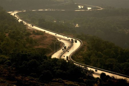 Foto de Carretera; Autopista; Camino expreso; Bombay Poona; Maharashtra; India - Imagen libre de derechos