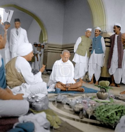 Téléchargez les photos : Mahatma Gandhi Jivraj Mehta cérémonie d'ouverture du Kamla Nehru Memorial Hospital, Inde, Asie, 28 février 1941 - en image libre de droit