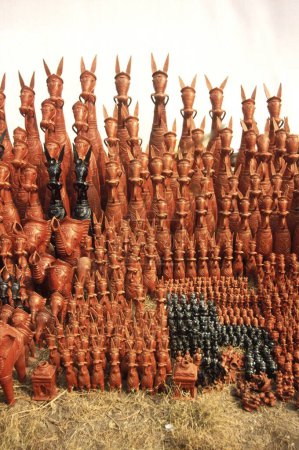 Téléchargez les photos : Statues en terre cuite ensemble, Inde - en image libre de droit