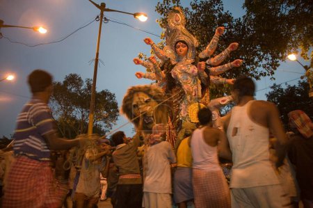 Foto de Ídolo de la Diosa Durga; Durga Pooja dassera Vijayadasami Festival; Calcuta Kolkata; Bengala Occidental; India - Imagen libre de derechos